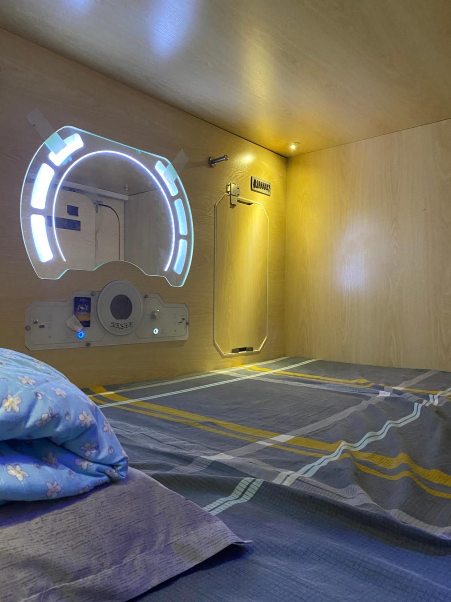 Sleep Cubee Hostel Hong Kong Exterior photo